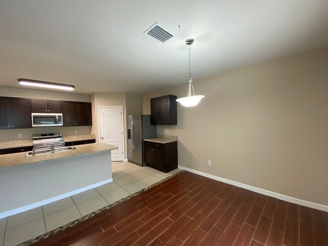 Building Photo - NOT AVAILABLE FOR SHOW UNTL OCTOBER 20TH O...