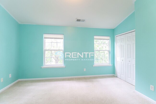 Building Photo - 18478 Streamline Ct