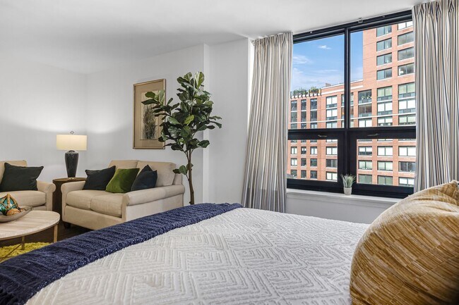 Studio Bedroom - The Capstone | Battery Park City