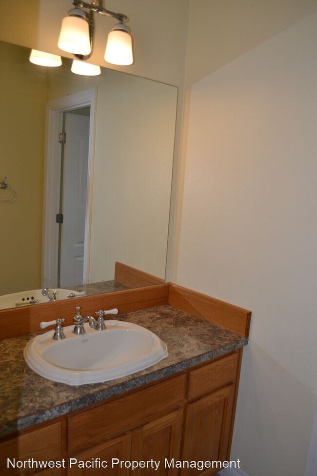 Building Photo - 3 br, 2.5 bath House - 947 Burley Hill Dri...