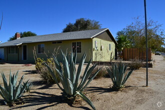 Building Photo - 40908 Fieldspring St