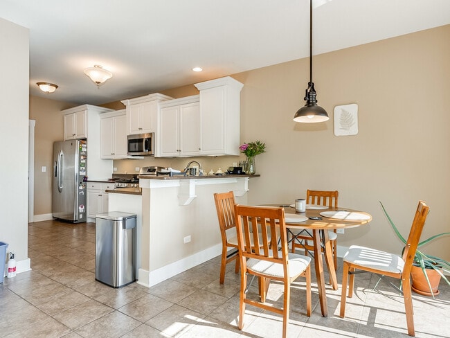 Building Photo - 15749 W Crobally Way