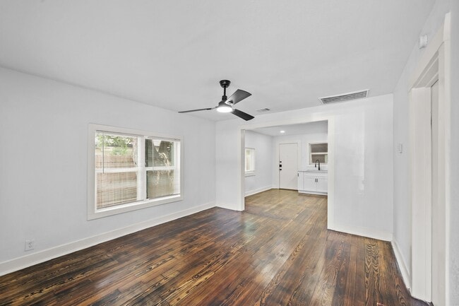 Building Photo - 4208 Delhi St