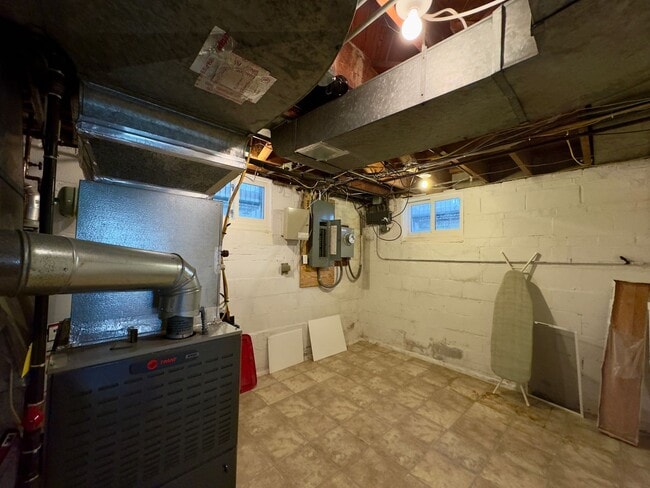 Building Photo - 115 E Northern Pkwy