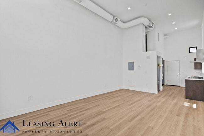 Building Photo - 5617 Klump Ave
