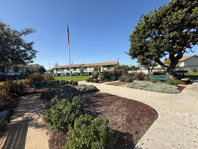 Building Photo - 4038 Argyle Dr