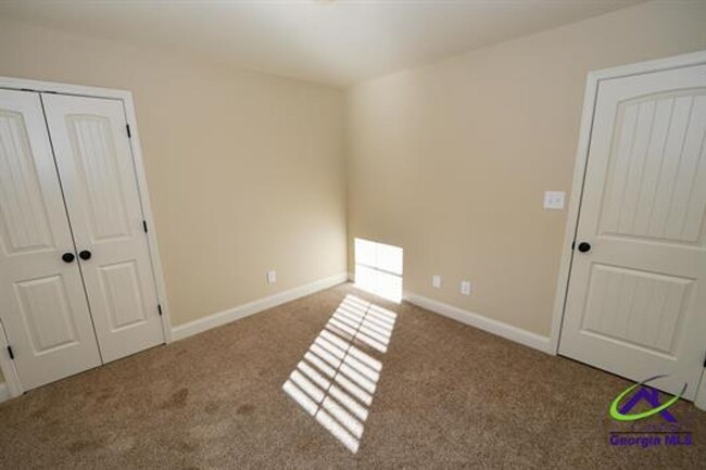 Building Photo - 204 Otters Rdg Dr