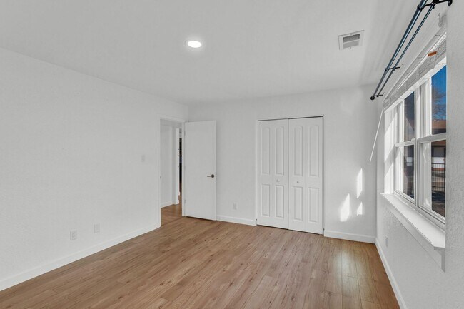 Building Photo - Spacious Poolside Condo!