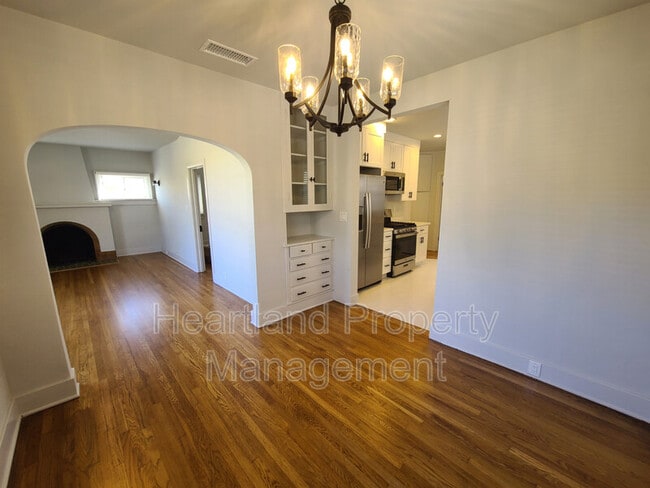 Building Photo - 2285 Fort Stockton Dr