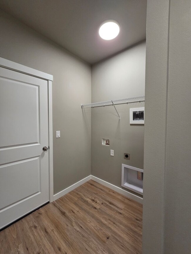 Building Photo - New Rental with Superior Features