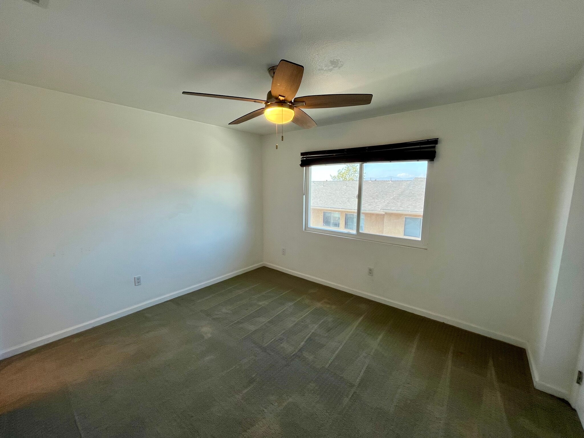 Building Photo - 4265 Mesa Vista Way