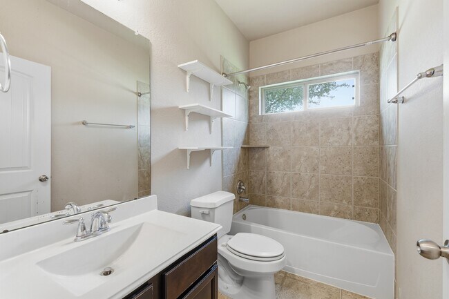 Building Photo - 5815 Creek Crossing Ct