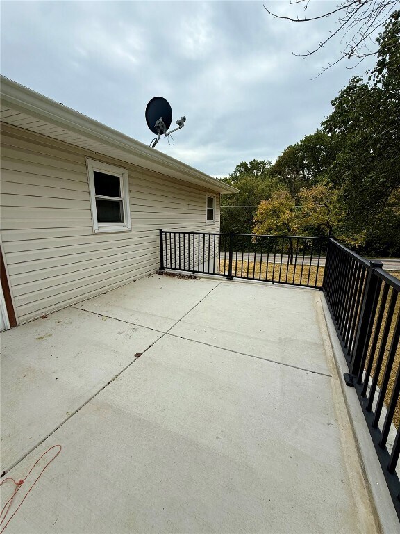 Building Photo - 2149 Sunswept Ln