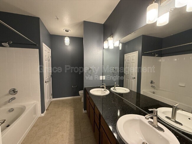 Building Photo - 3035 Blue Sky Cir