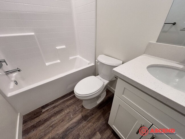 Building Photo - 6012 Curvy Hills Dr