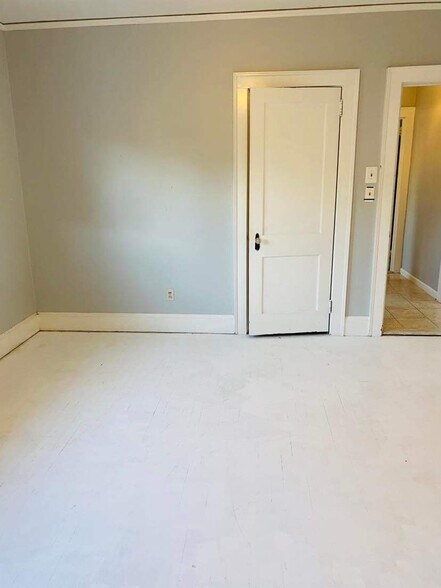 Building Photo - 620 High St