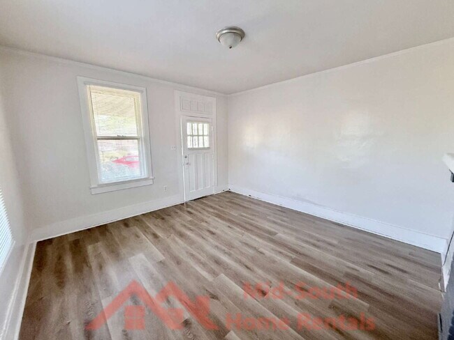 Building Photo - 331 W Dison Ave