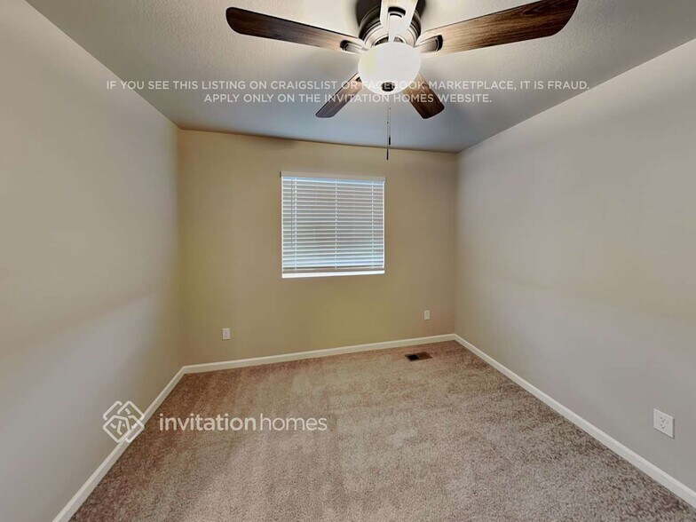 Building Photo - 11846 Olive St