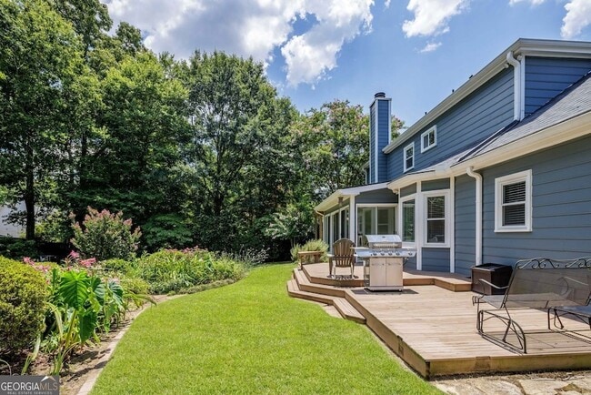 Building Photo - 1140 Mitsy Forest Dr NE
