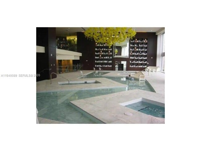 Building Photo - 475 Brickell Ave