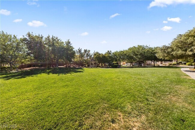 Building Photo - 10552 Calico Pines Ave