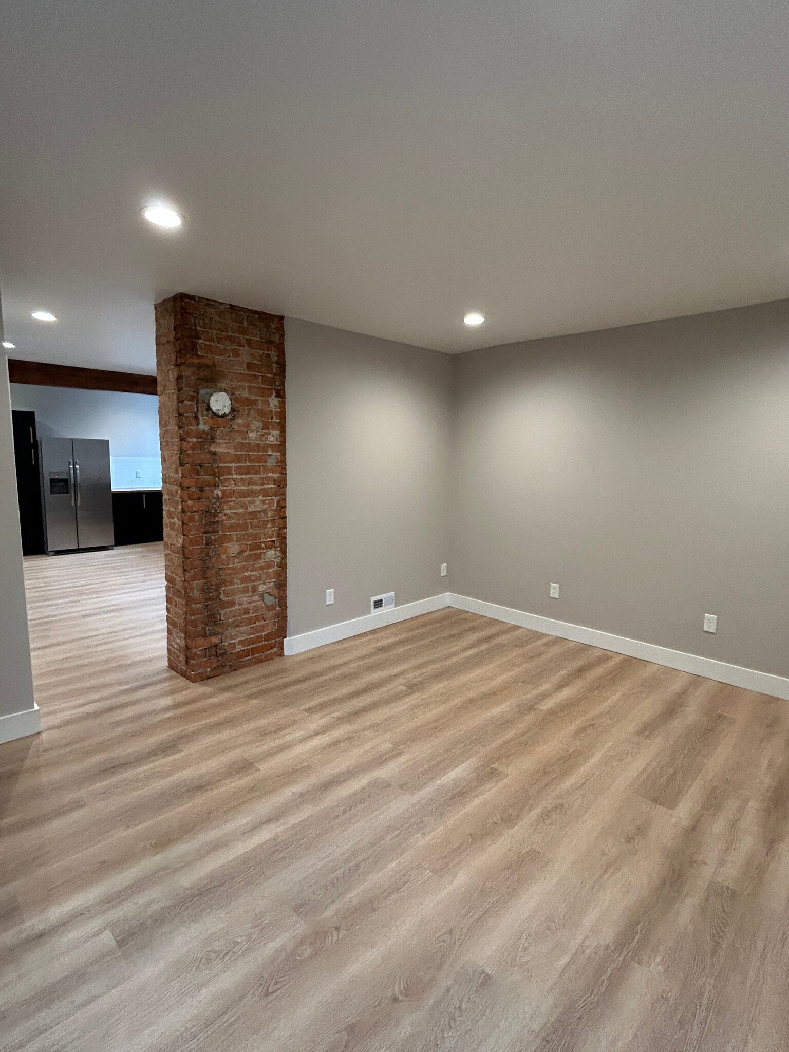 Building Photo - 4629 Mc Neil Ave