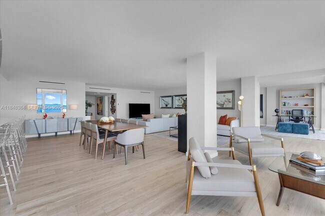 Building Photo - 600 Grapetree Dr