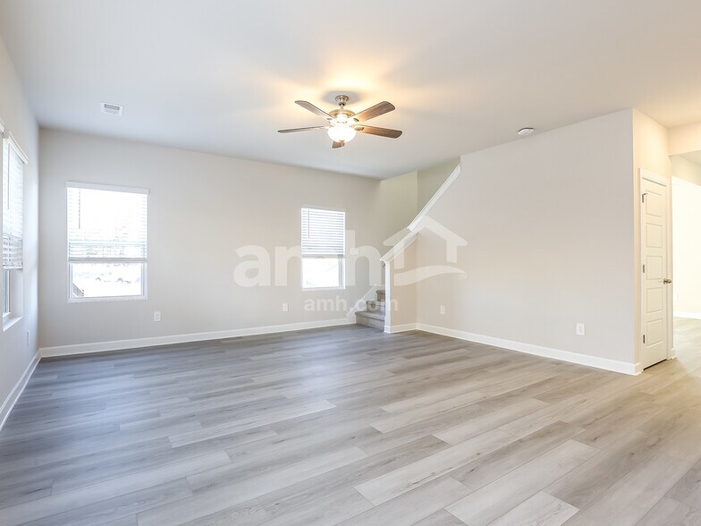 Building Photo - 801 Treeline Rd