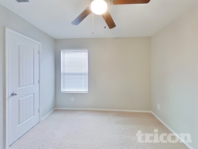 Building Photo - 5632 McClelland St