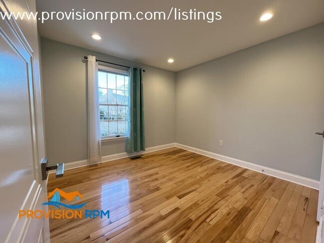 Building Photo - 394 Kiltie Ct