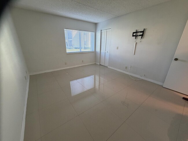 Building Photo - 5930 Whispering Pine Way