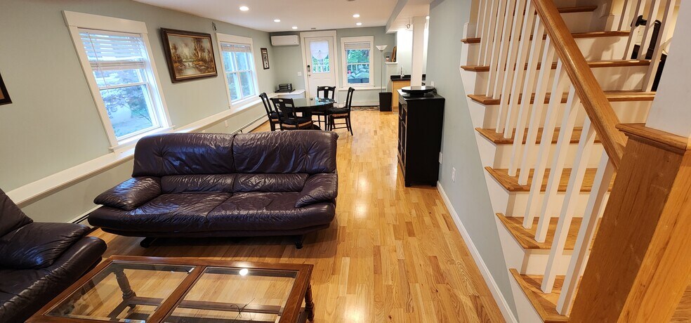Building Photo - 20 Estabrook Rd