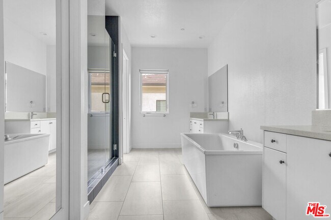 Building Photo - 12509 Saddle Ct