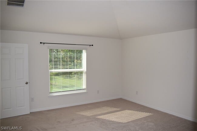 Building Photo - 3437 Renault Cir