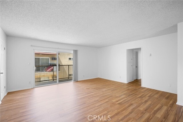Building Photo - 17463 Vanowen St