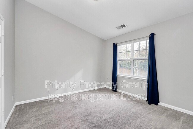 Building Photo - 9365 Glenwater Dr