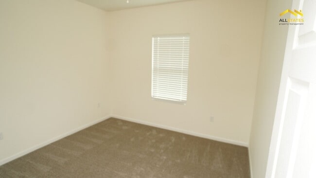 Building Photo - 13905 SW 81 Cir
