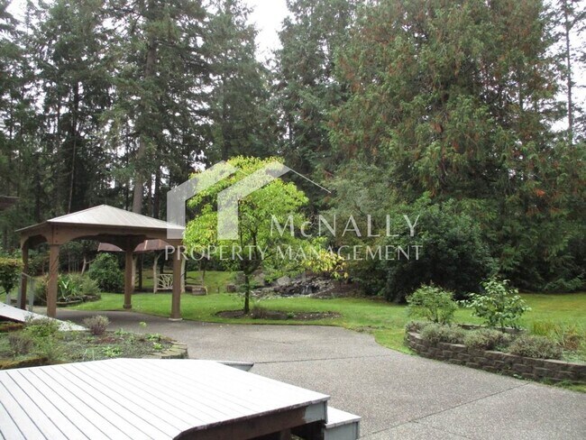 Building Photo - Beautiful 3 Bedroom 2.5 Bath Home in Gig Harbor