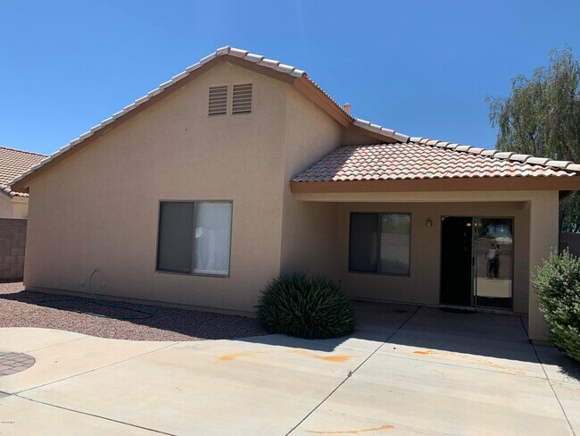 Building Photo - 13250 W Port Royale Ln