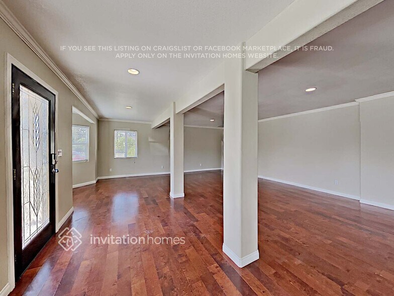 Building Photo - 1241 E Herring Ave