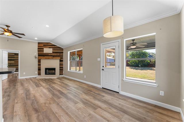 Building Photo - 132 Birdsong Ln