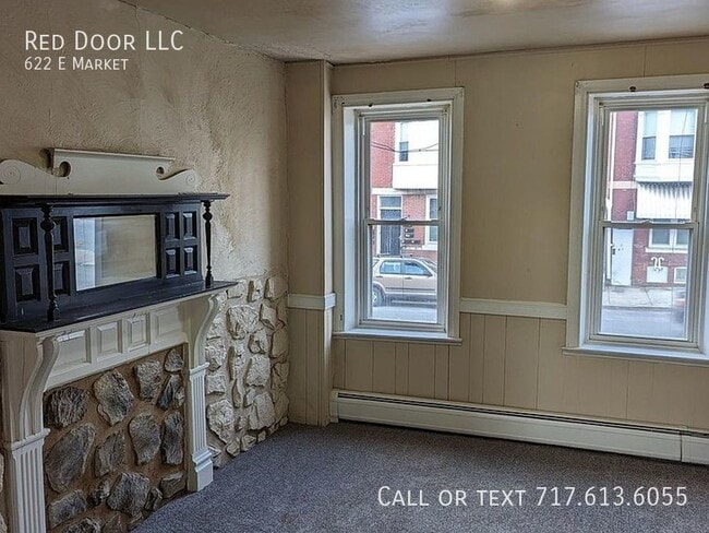 Building Photo - 622 E Market-