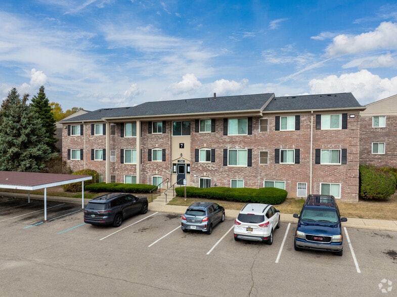 Building Photo - Club One of Auburn Hills