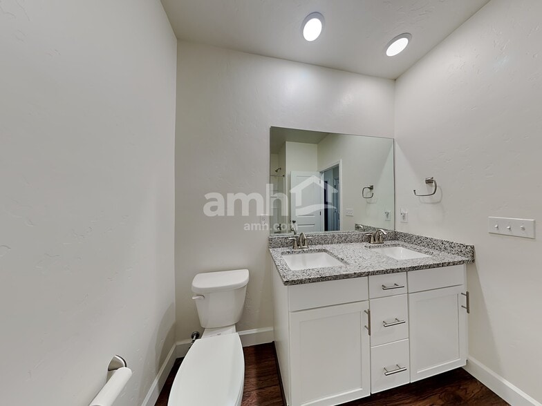 Building Photo - 164 E Sicily Dr