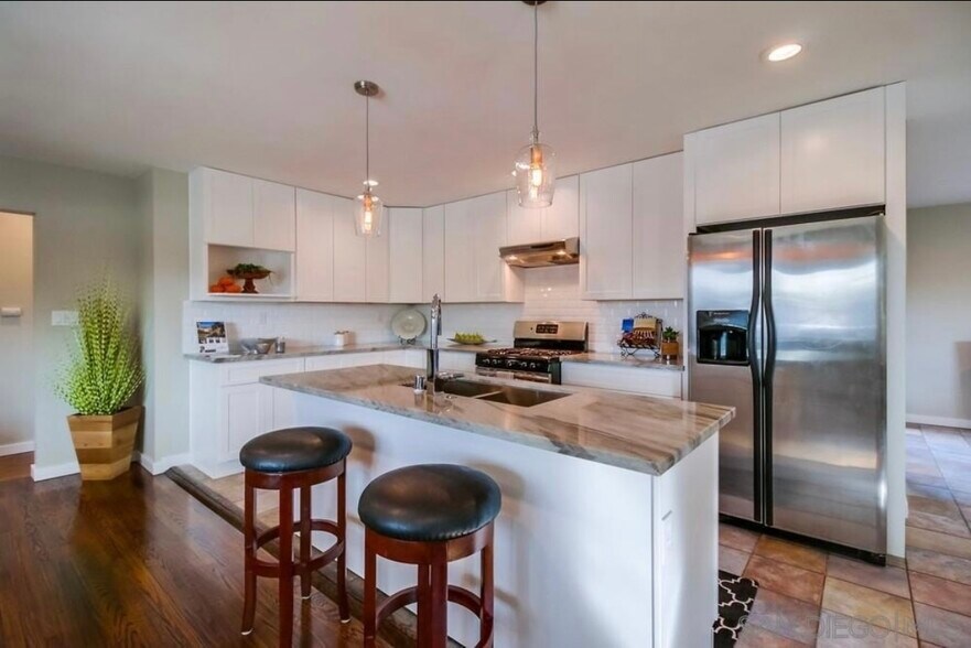 Building Photo - 6625 Estrella Ave