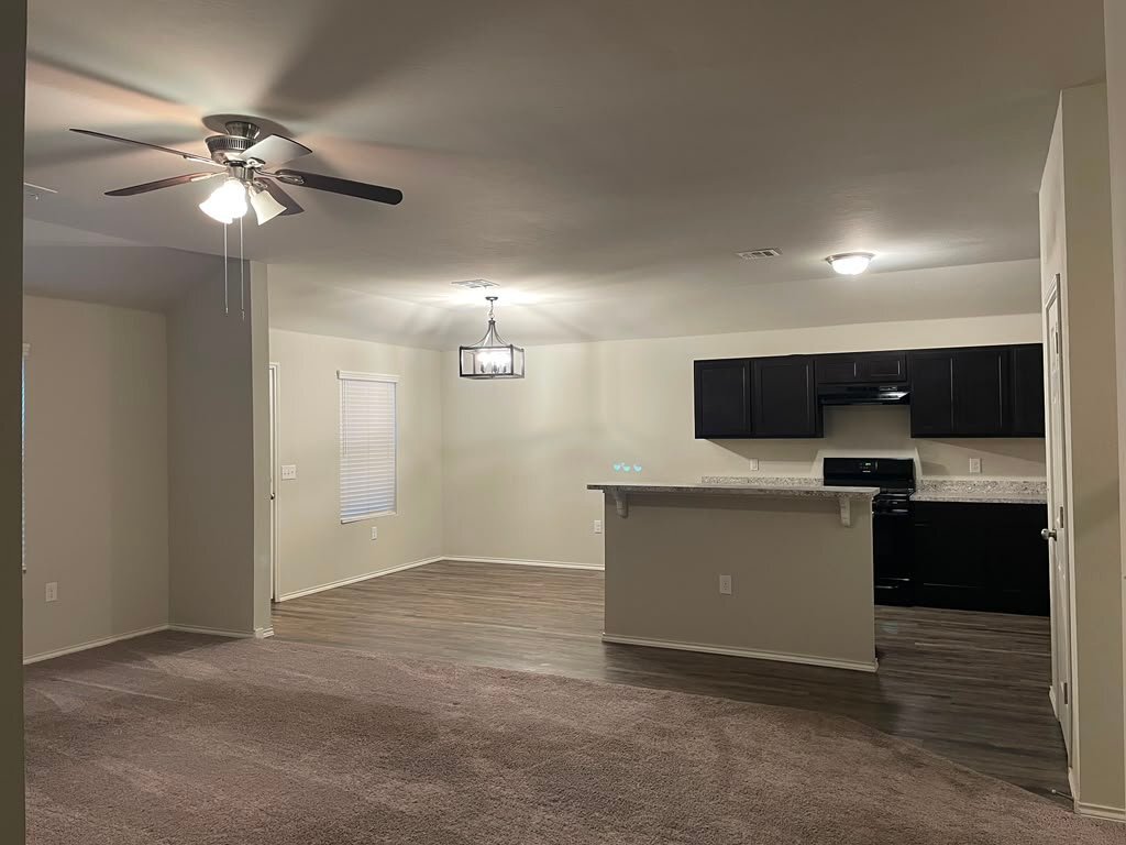Building Photo - 1813 Melanie Dr