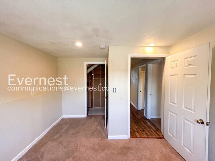 Building Photo - 6980 Goldfield Dr