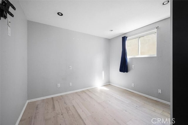 Building Photo - 905 Dickson St
