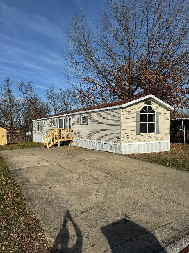 Building Photo - 1272 Kathy Ave