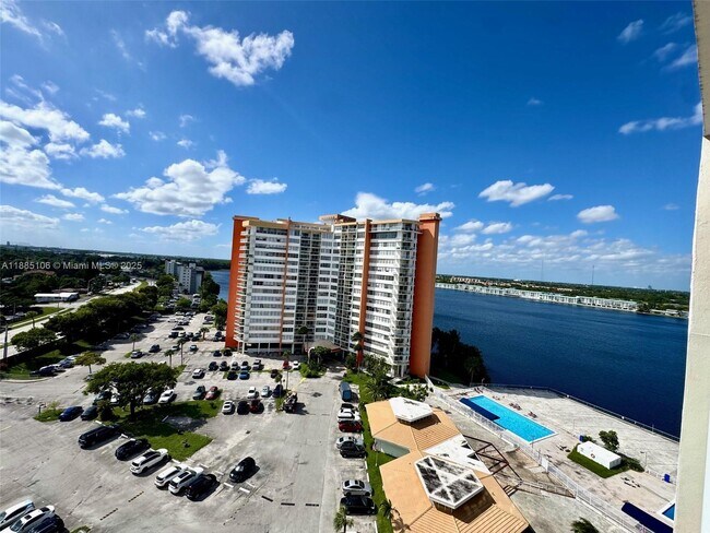 Building Photo - 1351 NE Miami Gardens Dr